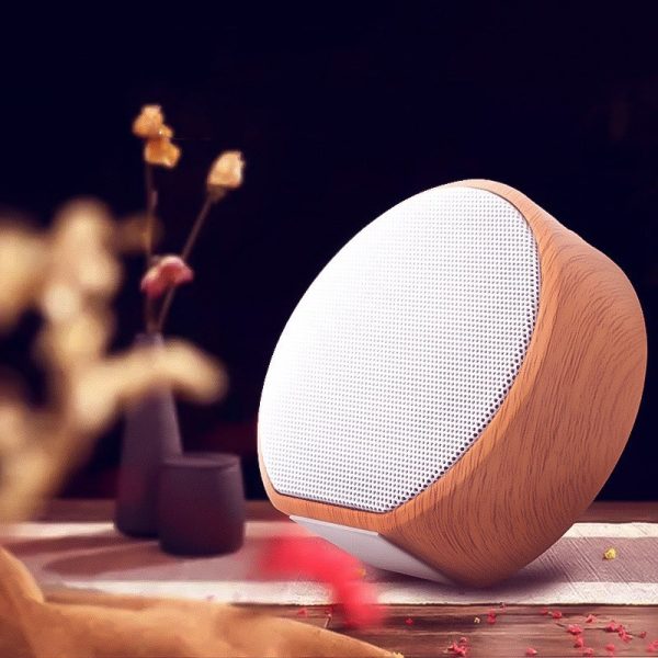 Wood grain bluetooth speaker - Image 2