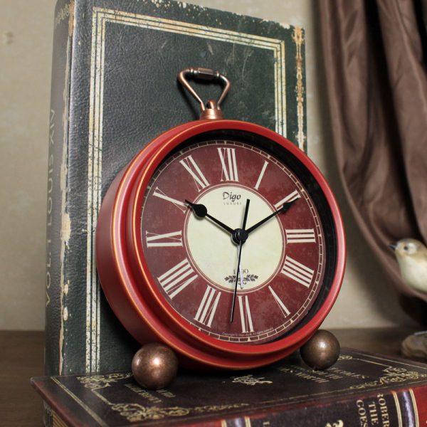 Factory Direct Sales Of New Retro Electronic Alarm Clock Red Creative Clock Ornaments Amazon Best Selling Hot Style Clock - Image 9