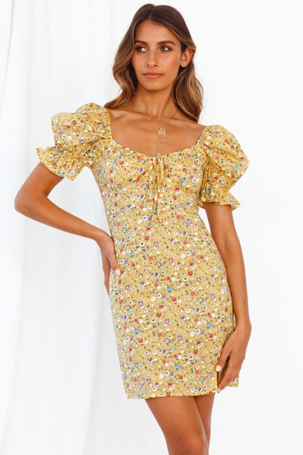 Selling Short-sleeved Printed Slim Dress