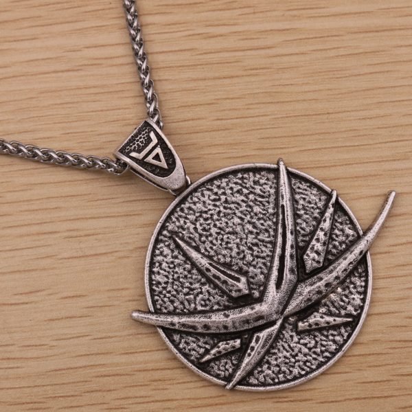 Hot Selling Wolf Head Titanium Chain Necklace - Image 3